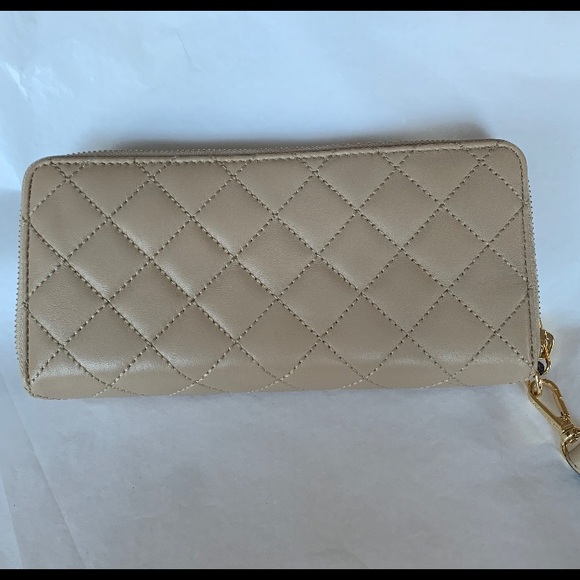Michael Kors Bisque Quilted Leather Wallet Wristlet NWT Jet Set Continental - Picture 2 of 6
